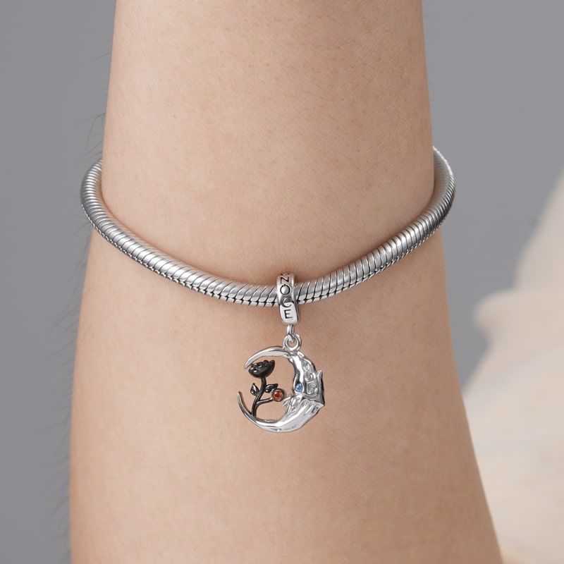 Rose Skull-moon Pendant