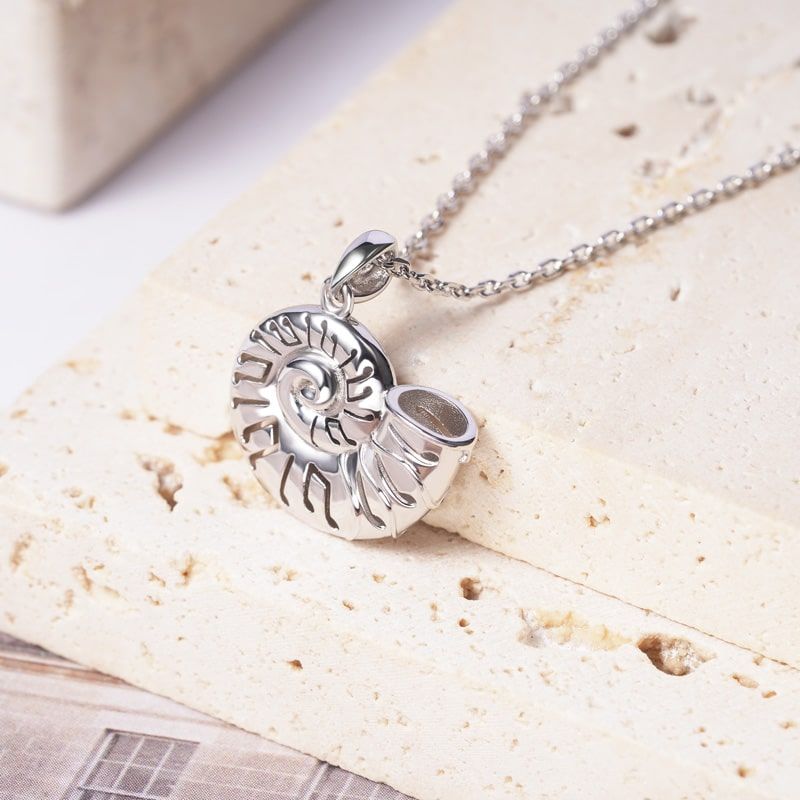 Conch Musical Note Necklace