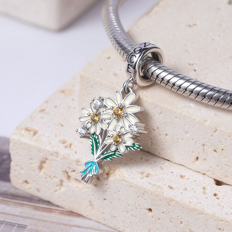 Daisy Flowers Pendant