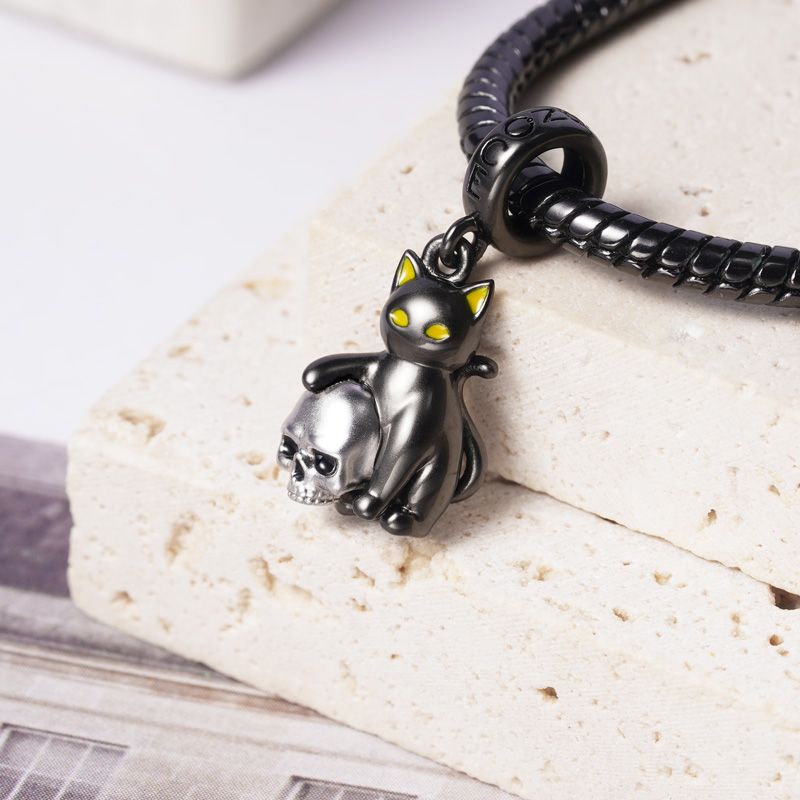 Cat Loves Skull Pendant