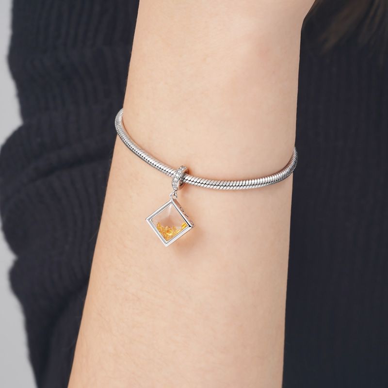 Square-shape Pendant