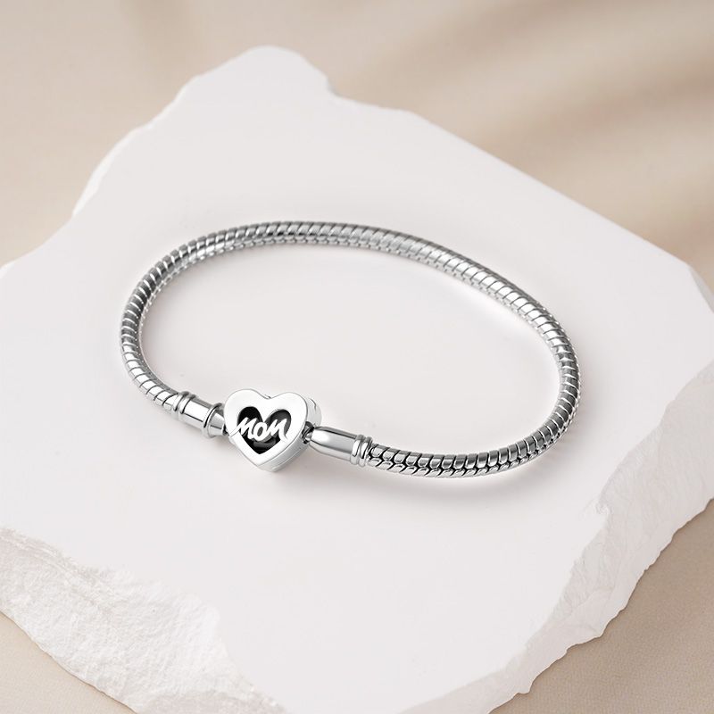 Love Mom Basic Bracelet