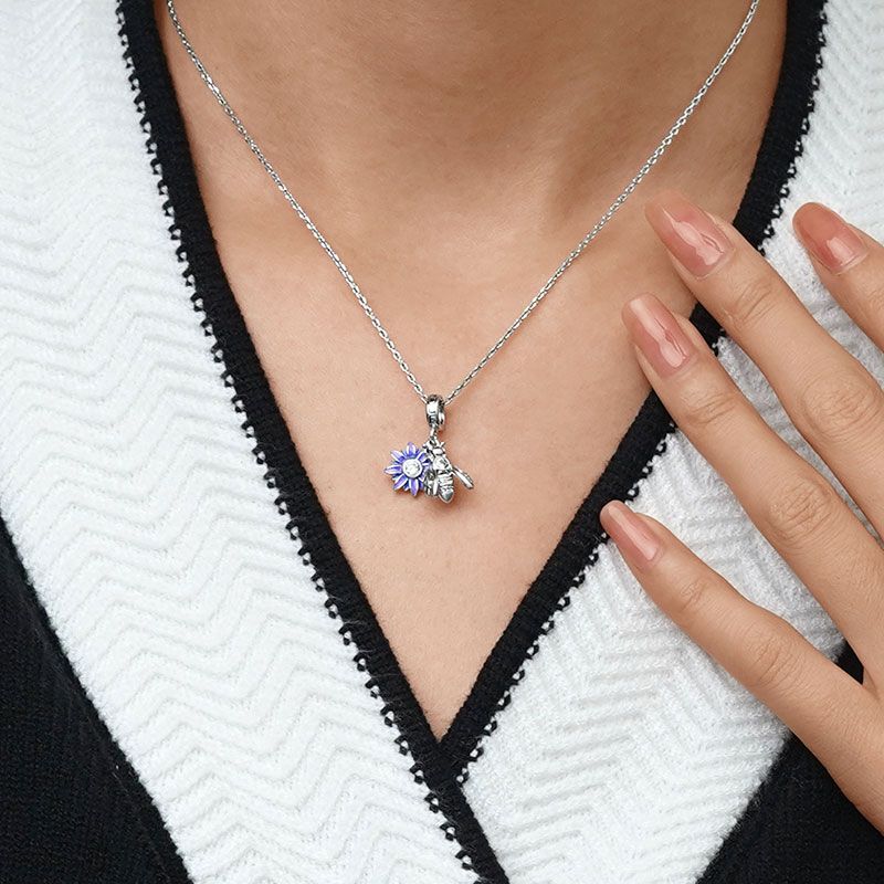 Bee Loves Daisy Birthstone Pendant