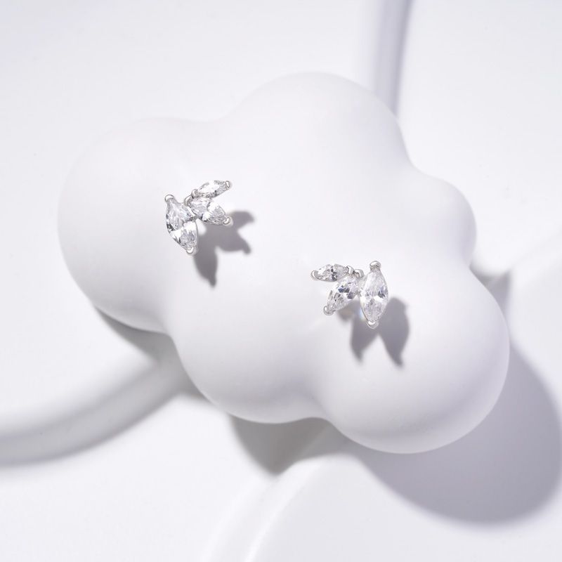 Leaf-shaped Stud Earrings