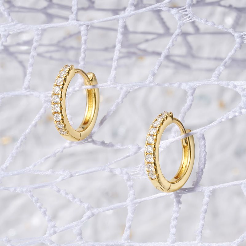 Round Diamond Stud Earrings