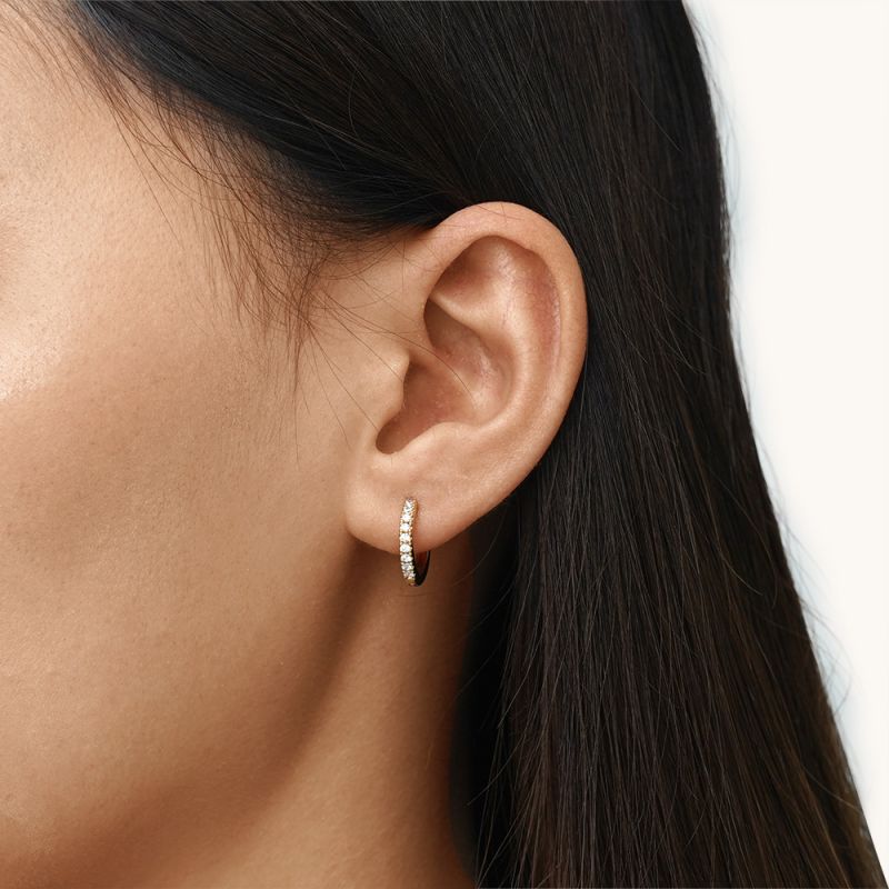 Round Diamond Stud Earrings