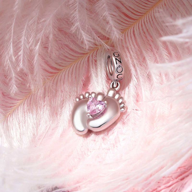 Engravable Baby Feet Pendant