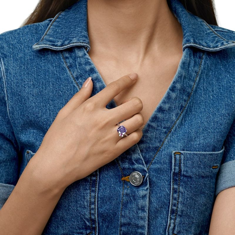 Square-cut Butterfly Ring