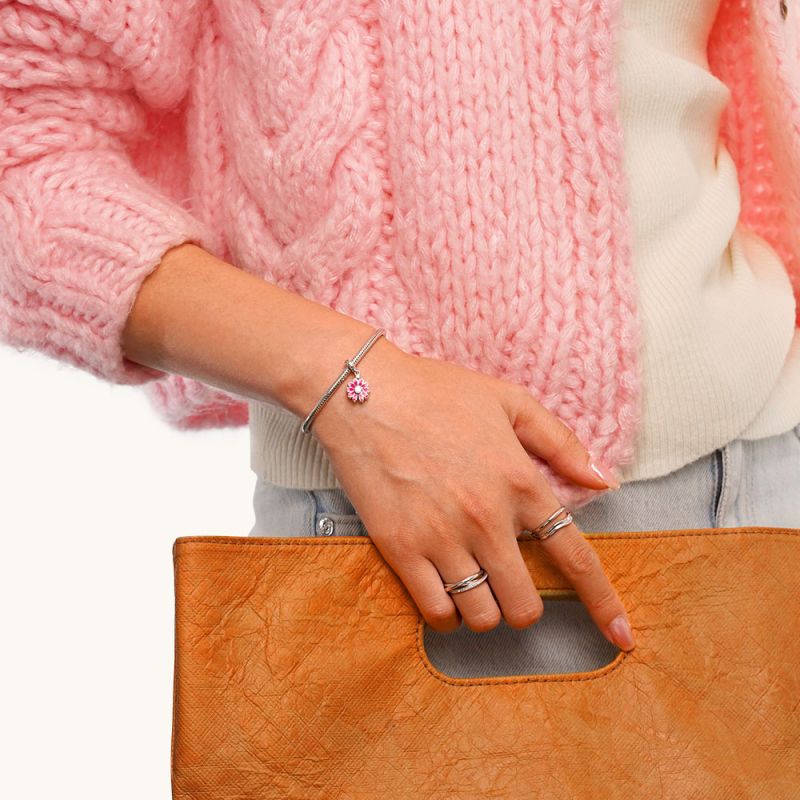 Engravable Daisy Pendant