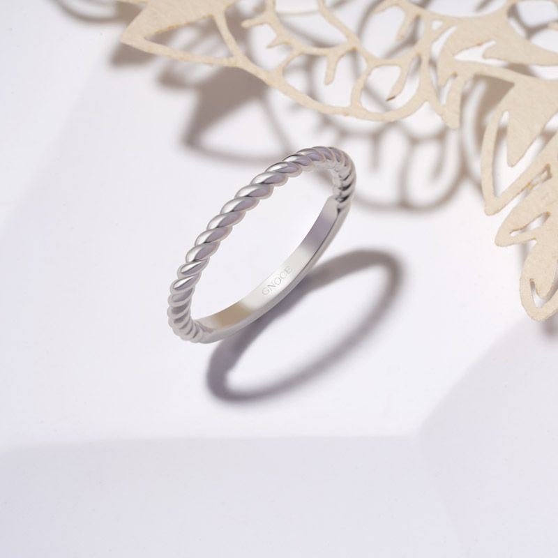 Twisted Simple Ring