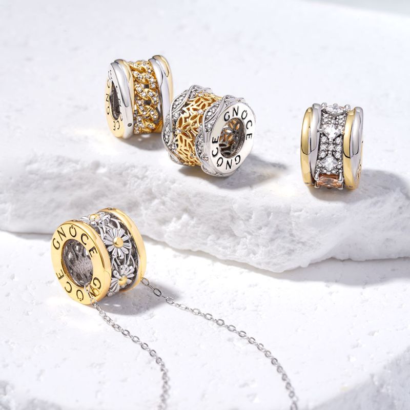 Interlocking Link Pendant Necklace