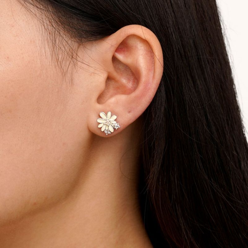 Daisy Stud Earrings