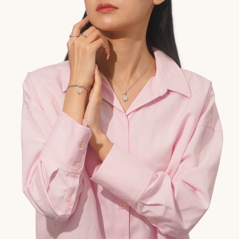 Openable Four-leaf Clover Pendant