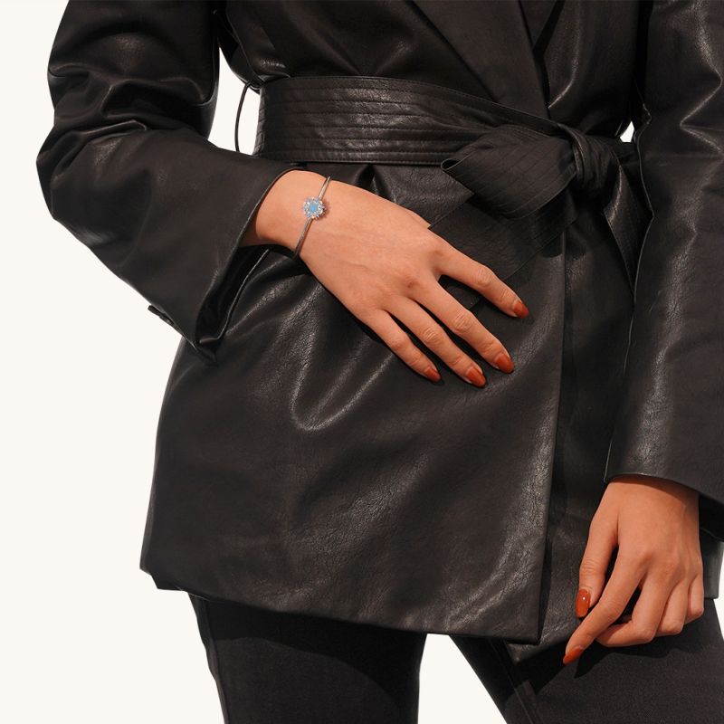 Color-changing Snowflake Charm