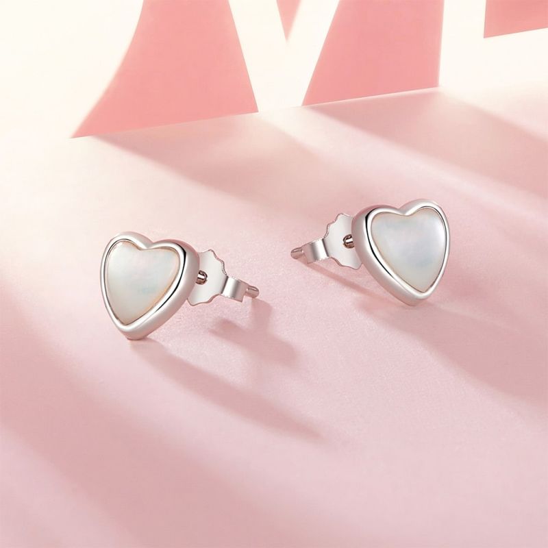 Heart White Shell Stud Earrings