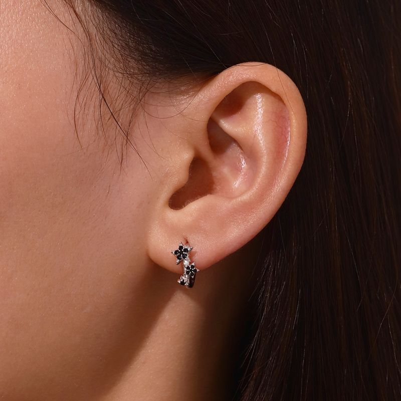 Pentagram Design Shiny Earrings