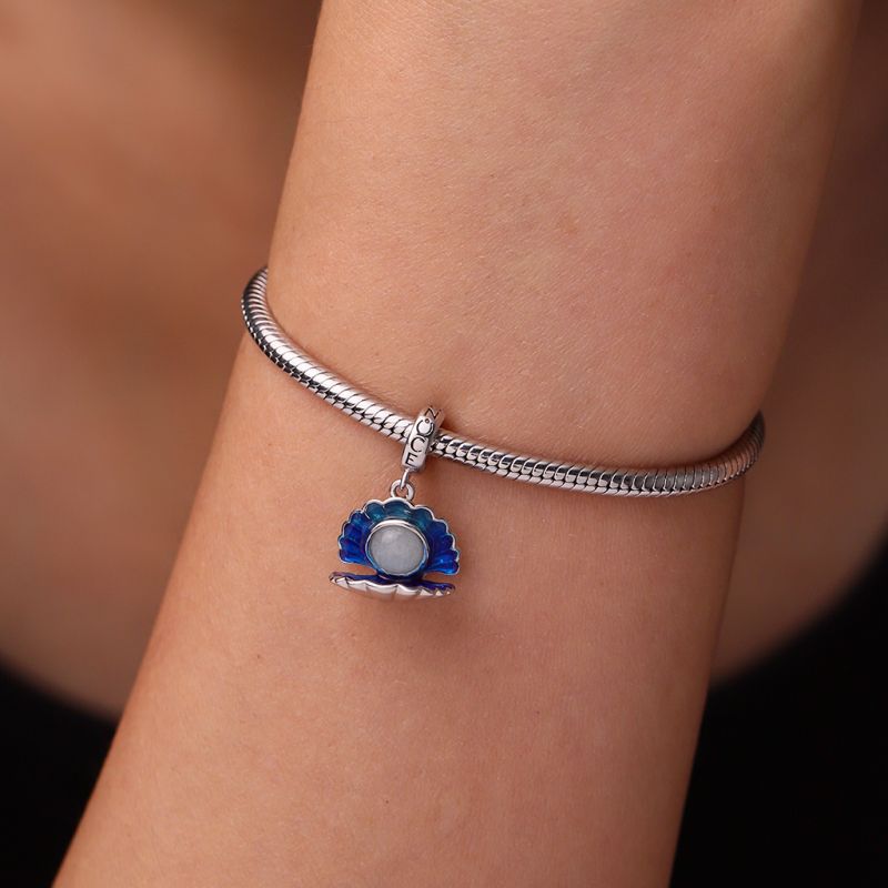 Shinning Shell Pendant