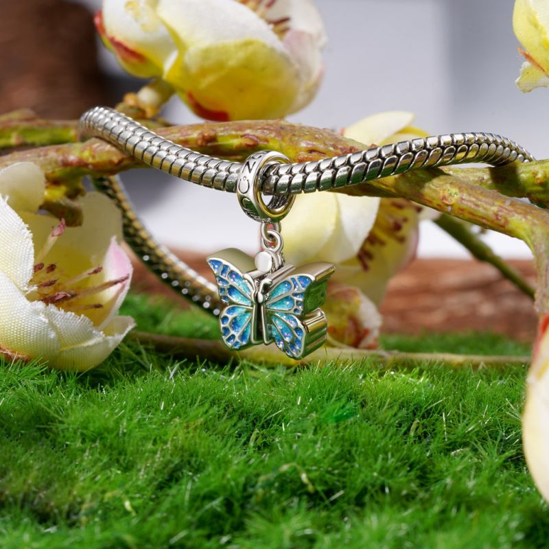 Blue Butterfly Vibrating Wings Pendant