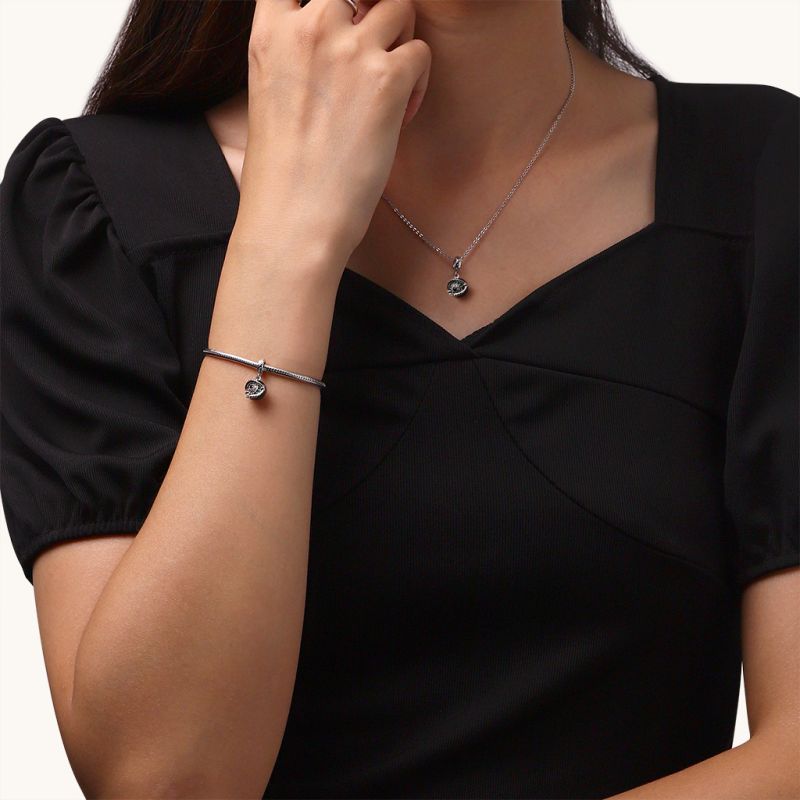 Halloween Rotatable Devil Eye Pendant