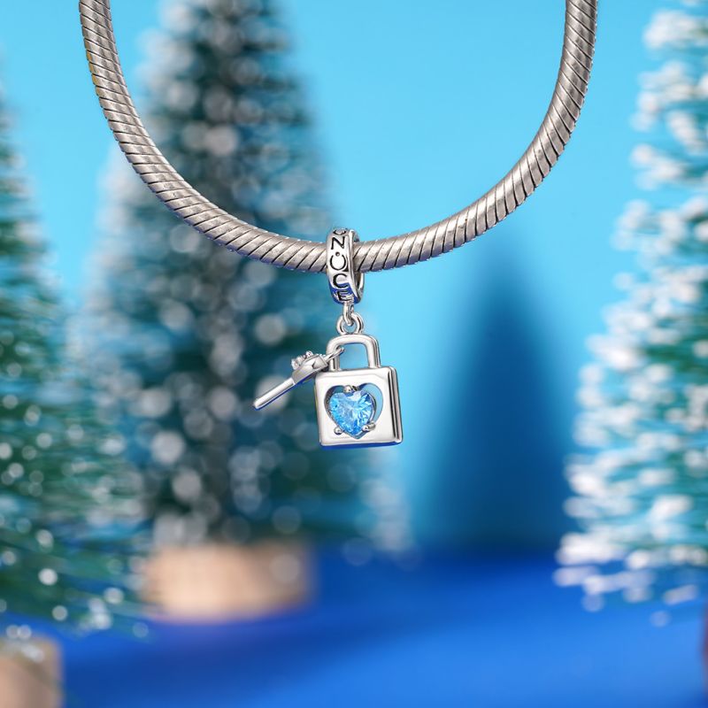 Love Lock & Key Pendant