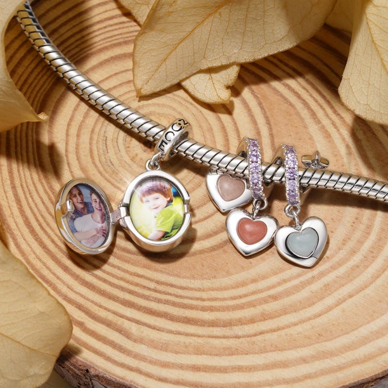 Heart-shaped Glow-in-the-Dark Pendant