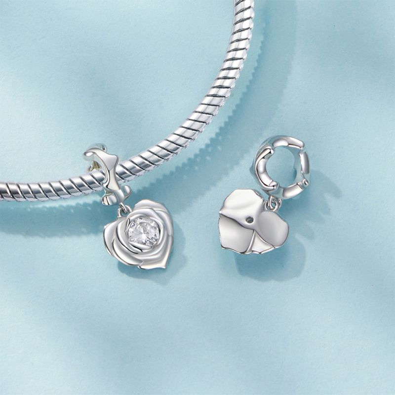 Elegant Rose Heart Pendant