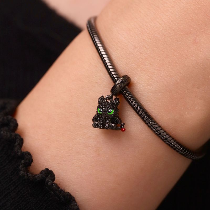 Pave Diamond Toothless Pendant