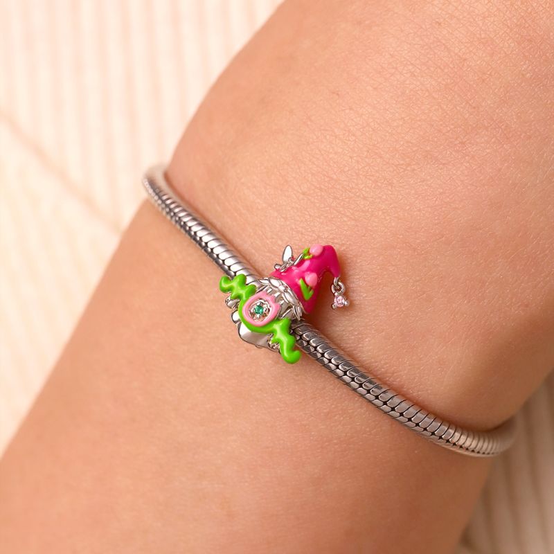 Mom Gnome Floral Charm