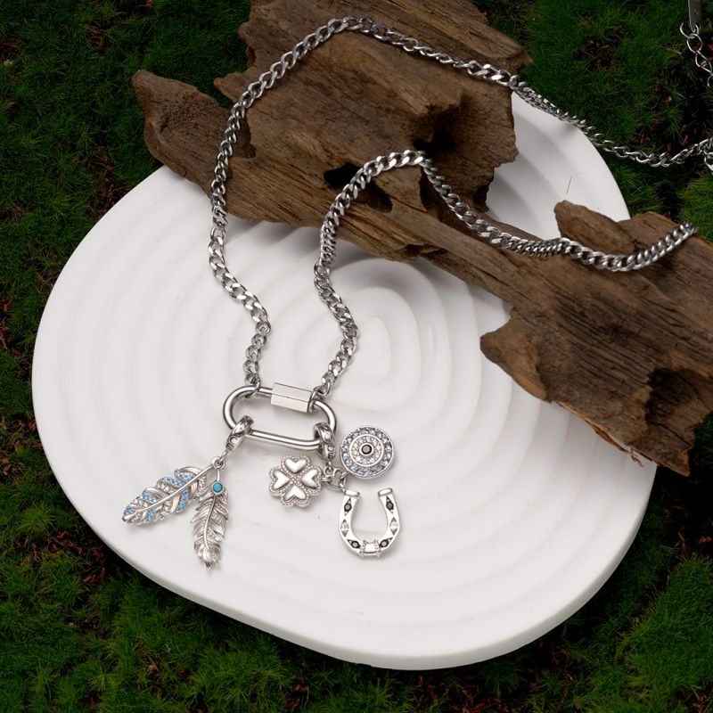 Oval Hoop Lock Chain Necklace