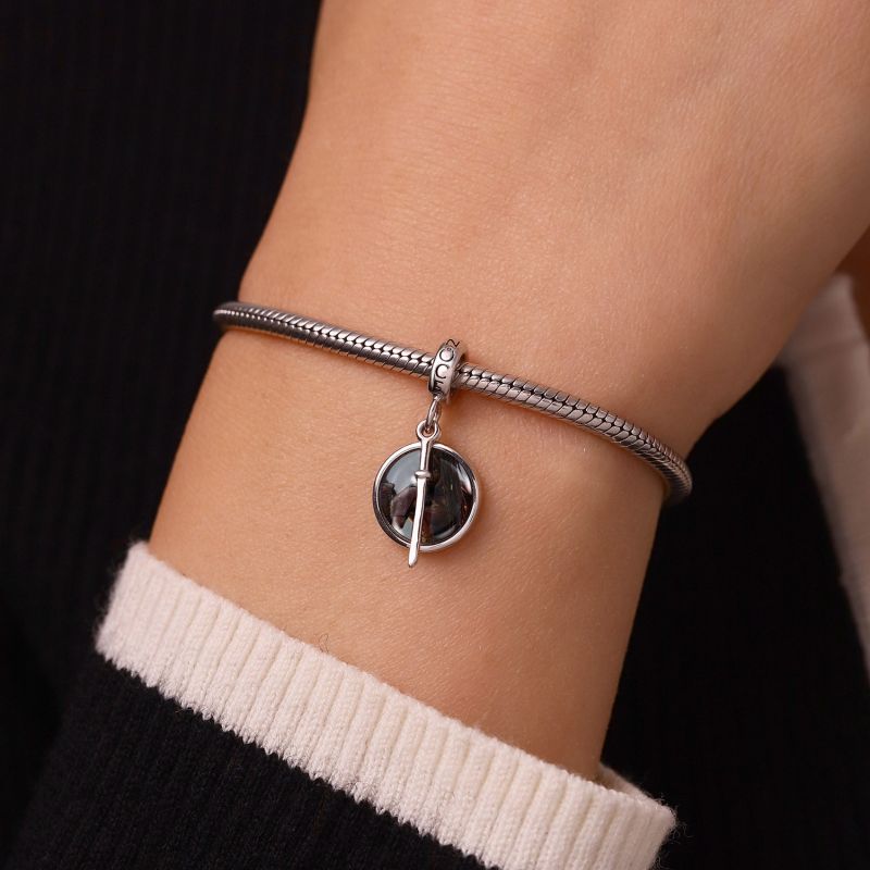 Michonne Hawthorne & Katana Pendant