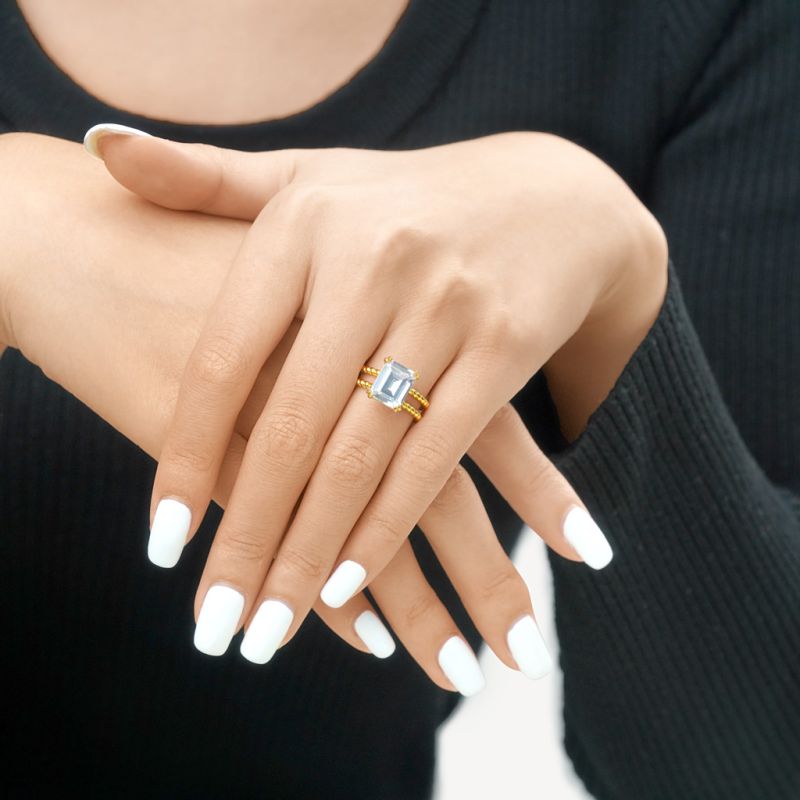 Radiant-cut Soliatire Split Shank Ring