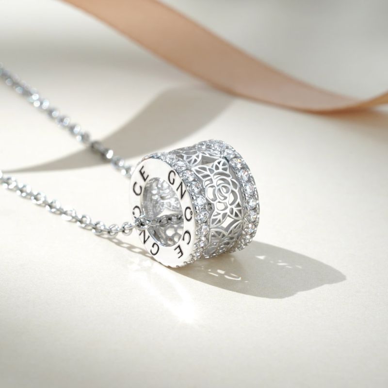 Rose Flower Drum Pendant Necklace