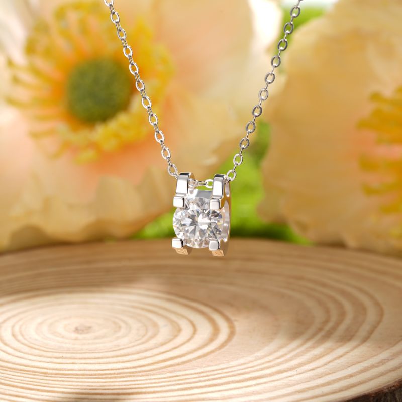 Shiny 3CT Moissanite Solitaire Necklace