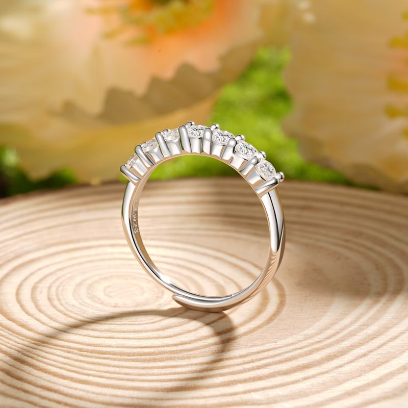 Shiny VVS Moissanite Band Ring
