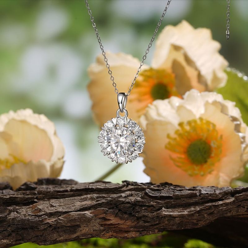 Brilliant 5Ct Moissanite Sunflower Necklace