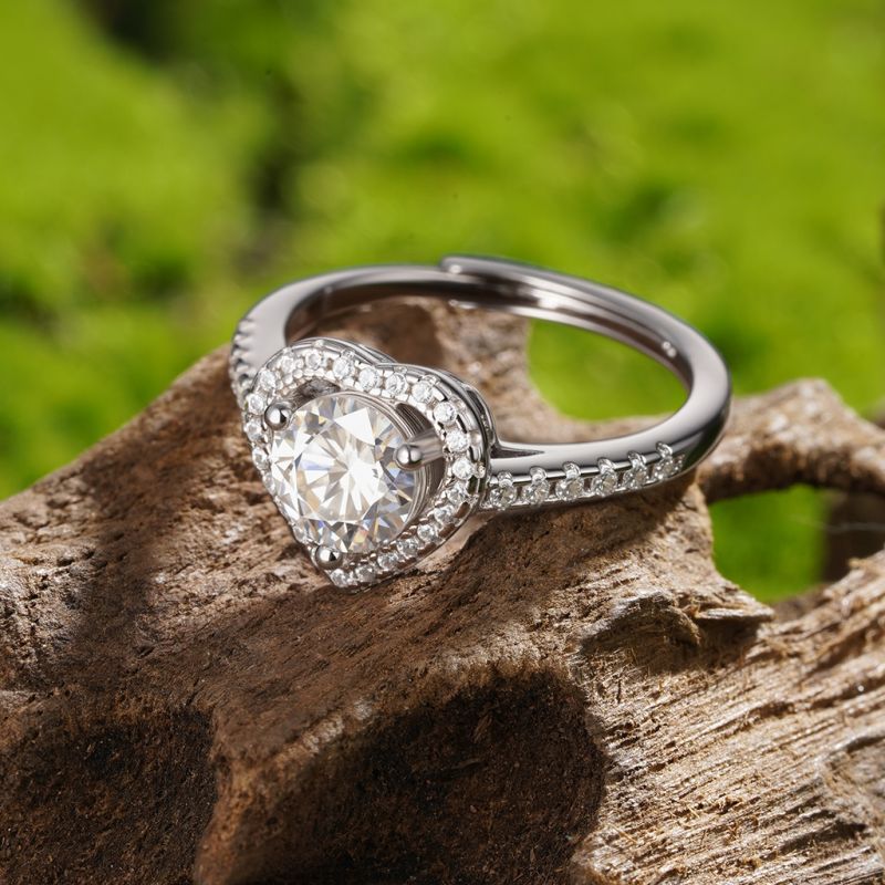 Brilliant Hearts VVS Moissanite Engagement Ring