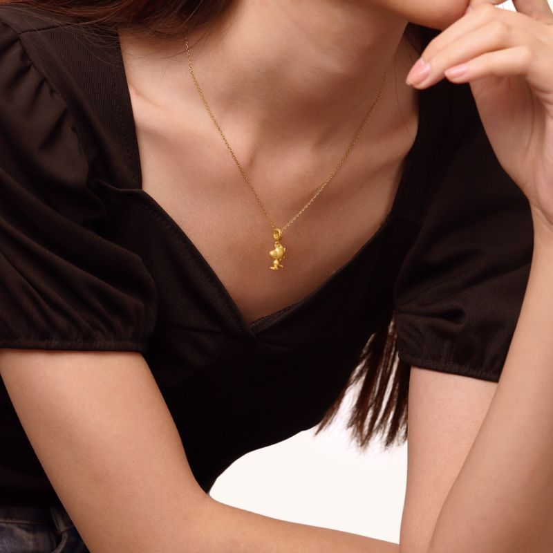 18k Gold Woodstock Pendant