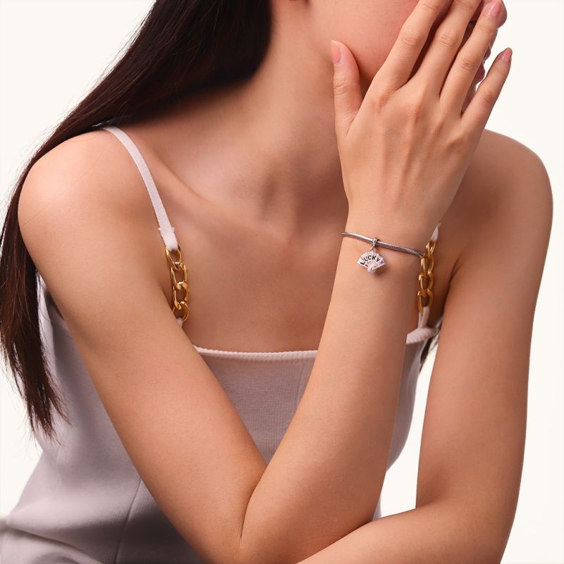 Openable Exquisite Fan Pendant