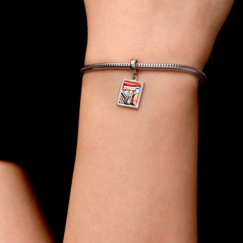 Horror Chewing Scream Pendant