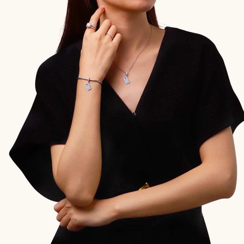 Tarot The Magician Pendant