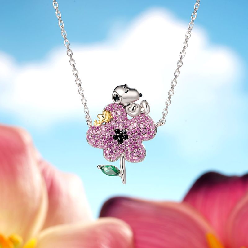 Snoopy Flower Diamond Necklace