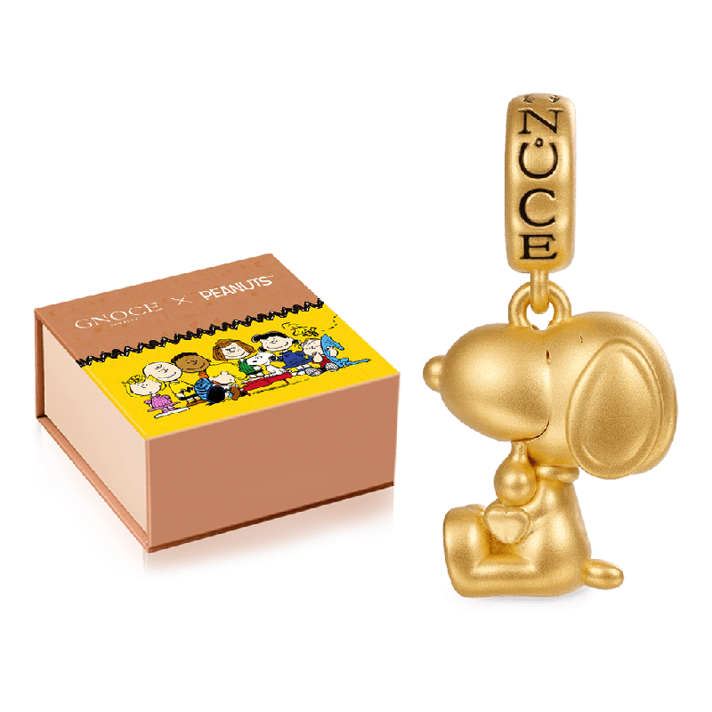 18k Gold Snoopy Hugging Woodstock Pendant