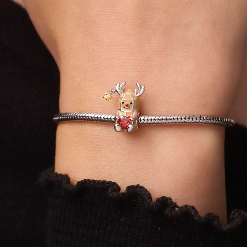 Peanut Reindeer Embraces Heart Charm