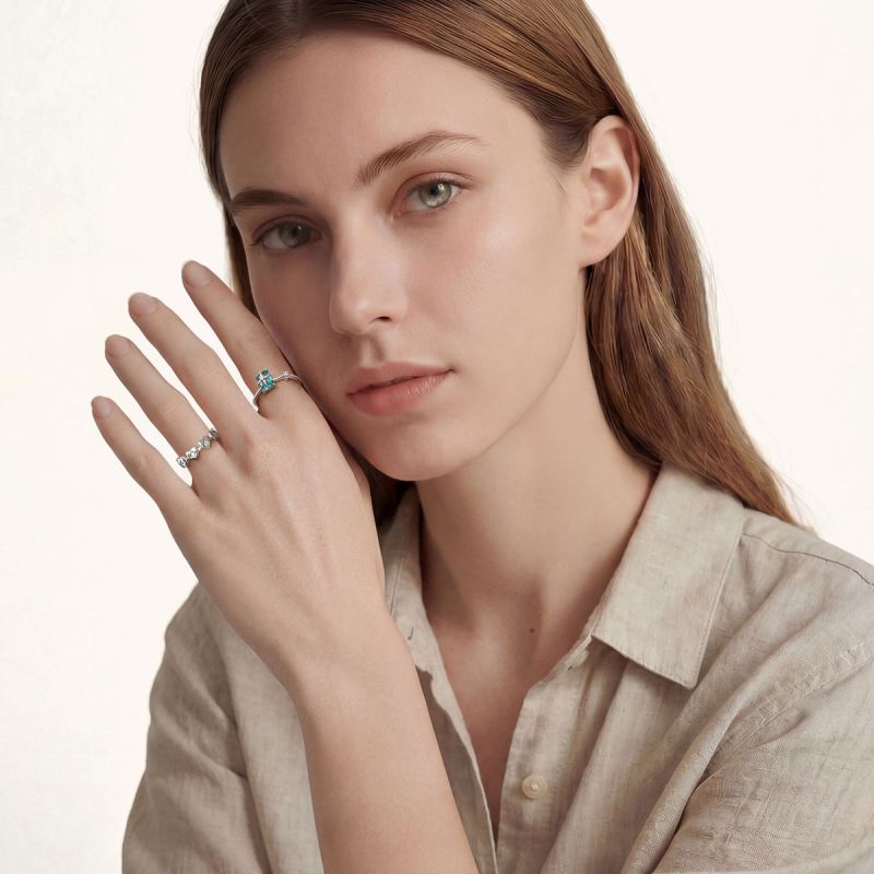 Gnoce Starburst Solitaire Ring