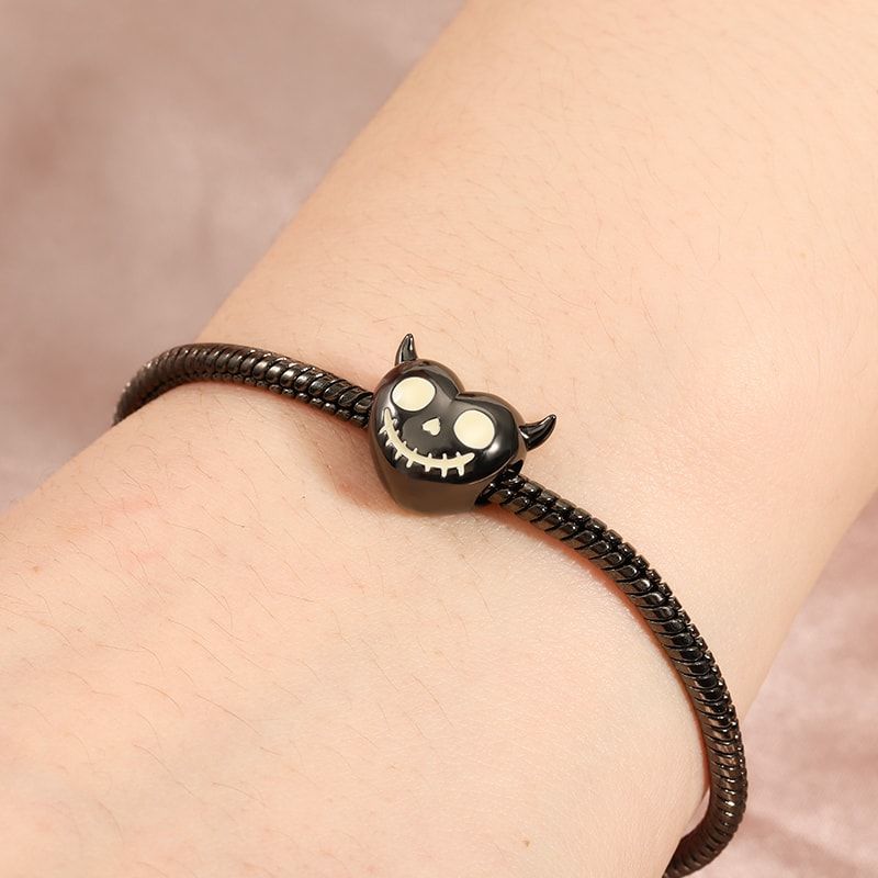 Luminous Devils Heart Skull