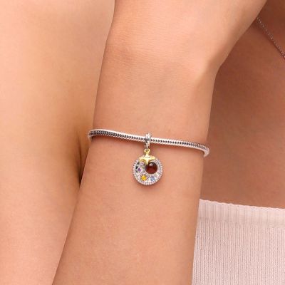 Star Round Plate Projection Pendant