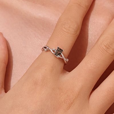 Vine Moss Agate Solitaire Ring